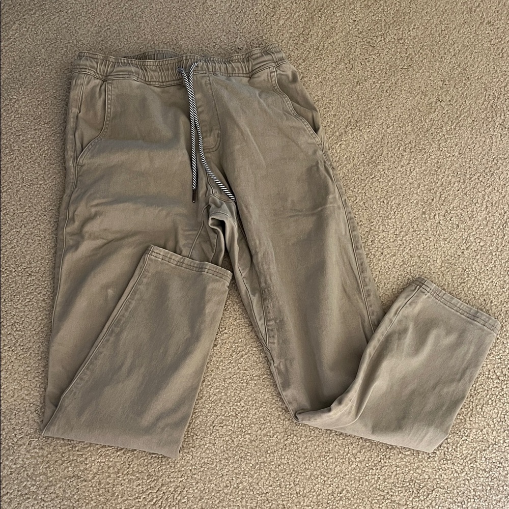 Men's Classic Khaki Chinos